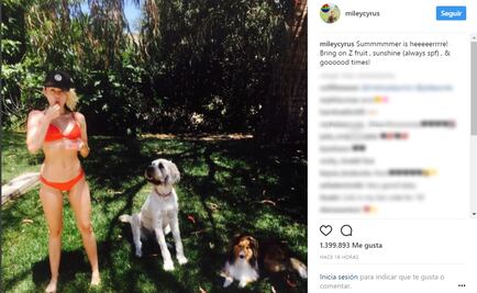 En bikini, Miley Cyrus recibe el verano