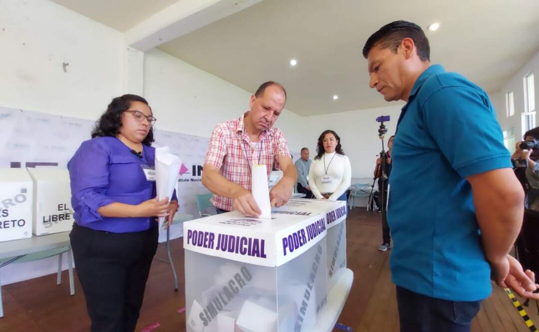 Realizan simulacro de votaciones para elección judicial en Talxcala (21/05/2025). Foto: Especial