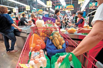 Solicitan préstamos para gasto superfluo