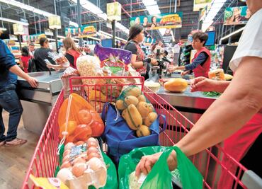 Solicitan préstamos para gasto superfluo