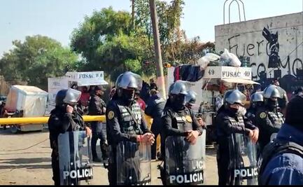 Policías municipales de Neza impiden traslado de residuos a tiradero en Bordo de Xochiaca