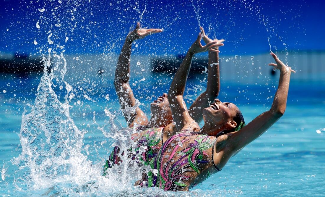 Nuria Diosdado y Karem Acham se mostraron satisfechas de haber llegado por primera vez en 16 años a la final olímpica de nado sincronizado. Foto AP