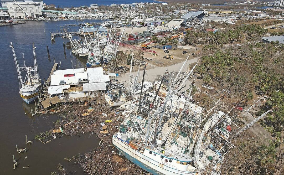 En la imagen, la destrucción que dejó el huracán Ian en la isla de San Carlos, en Fort Myers Beach, Florida. Foto: Rebecca Blackwell/ AP.
