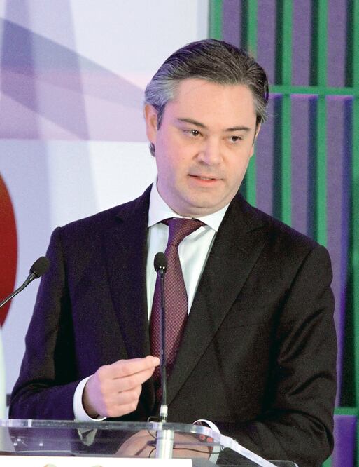 Aurelio Nuño afirma que los estudiantes deben acreditar su edad y sostener alguna plática con padres y directivos de la escuela a la que deseen ingresar (ARCHIVO EL UNIVERSAL)