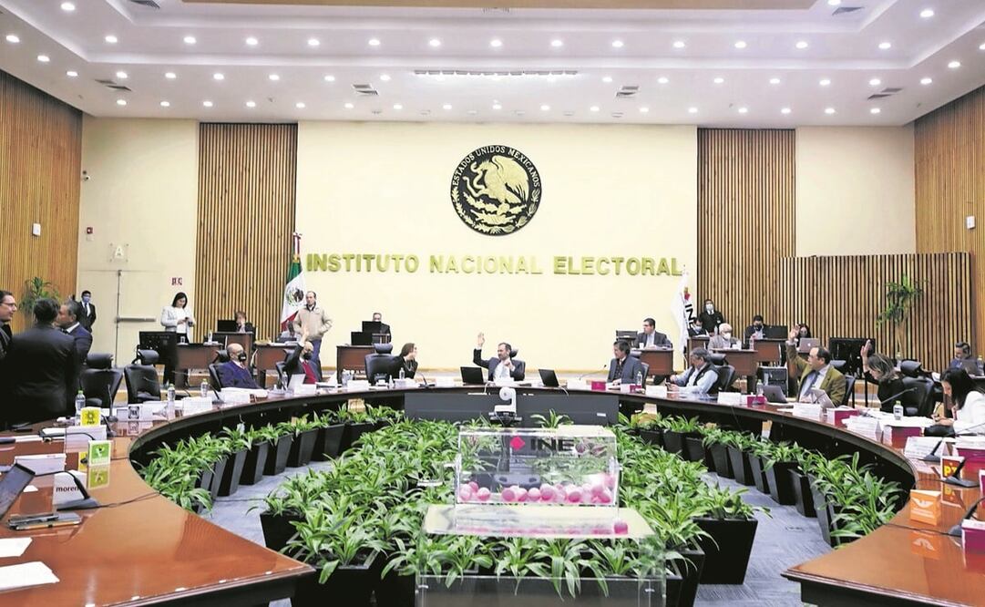 INE propondrá nombrar encargado de la Secretaría Ejecutiva a Roberto Heycher. Foto: Archivo / EL UNIVERSAL