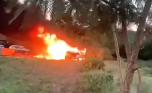 Pobladores queman patrullas en Huaquechula, Puebla; detienen a presunto asalta tráileres