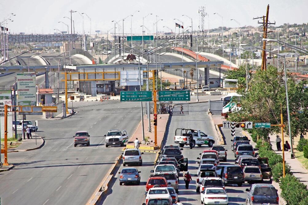 La demanda anual de pasímetros en 2013 fue de 15.3 millones de peatones que interactúan en las fronteras internacionales. Foto: ARCHIVO EL UNIVERSAL