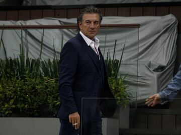 Romano se asoma al Puebla; Emilio Maurer también