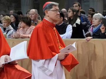 Luis Antonio Tagle, el "favorito" del papa Francisco; su elección garantizaría la continuidad de las reformas en el Vaticano