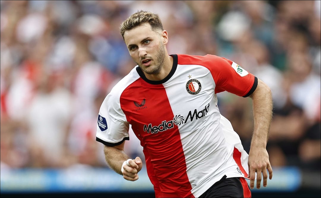 Santiago Giménez abandonaría al Feyenoord para recalar en un histórico de la Premier League / FOTO: EFE