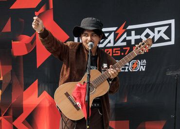 Macario y "Sueña lindo corazón" triunfan en su primer concierto; "de Reforma para el mundo", asegura uno de sus excompañeros de oficio