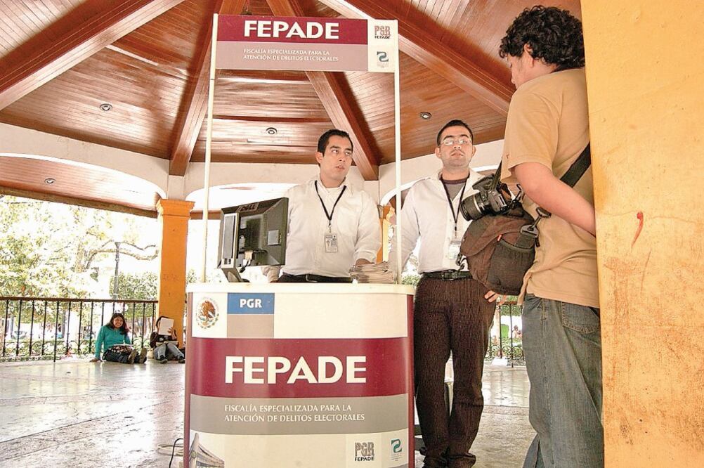 La propuesta de los senadores es que la nueva comisión revise las acciones semanales de la FEPADE en los procesos electorales