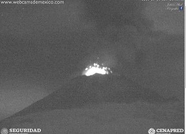 Se registran dos explosiones en el Popocatépetl la madrugada de este lunes