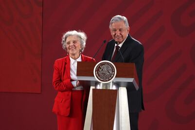 Elena Poniatowska acude a mañanera de AMLO; dice que no hay prensa ‘fifí’