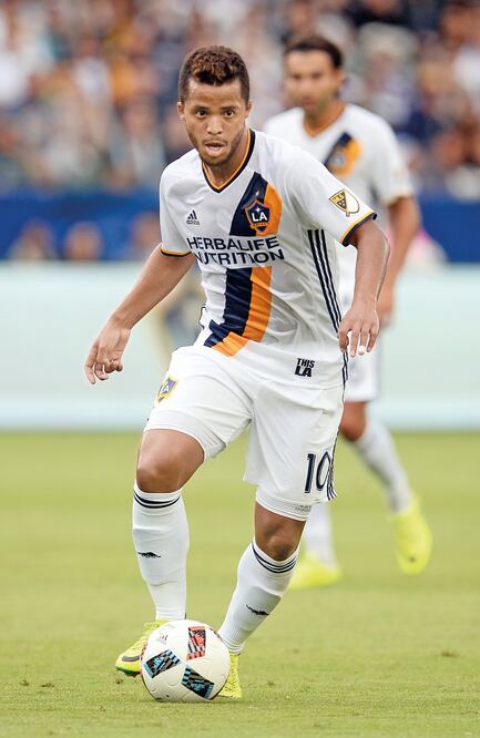 El mayor de los Dos Santos empieza a mostrar su calidad (GARY A. VÁSQUEZ. USA TODAY SPORTS)