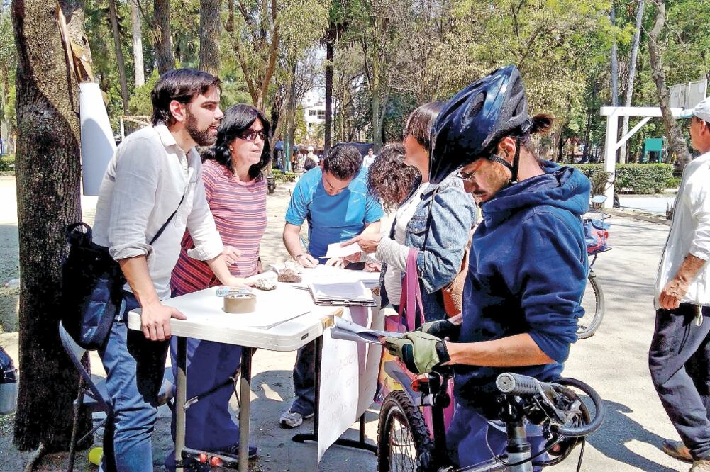Habitantes de la colonia Del Valle temen que la delegación privatice el parque Arboledas, por lo que se han manifestado para frenar las obras (ARCHIVO EL UNIVERSAL)