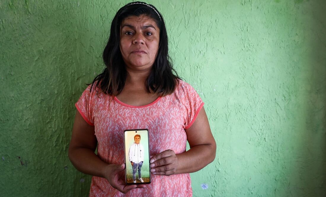 Hace una semana, Ana empacó la ropa y guardó las cosas de su hijo, pues para la familia Colmenares ver los objetos personales de Dilan es un lastimoso recordatorio de su ausencia. Fotos: Diego Simón/ El Universal.