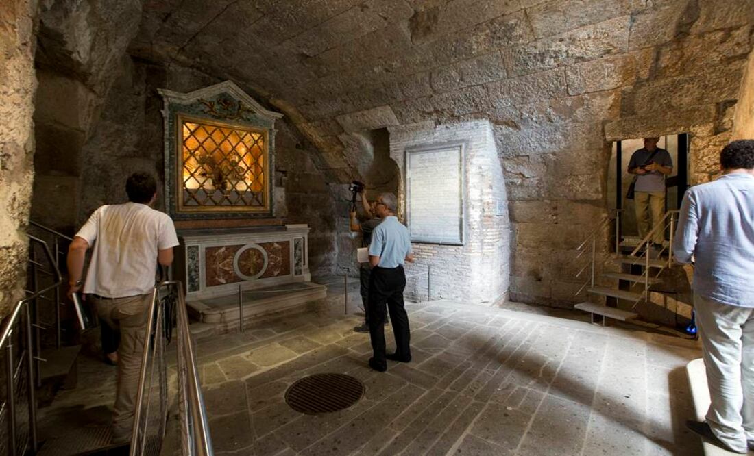 Desde el próximo 21 de julio, turistas y peregrinos podrán entrar por este complejo arquitectónico, también conocido como "Carcer-Tullianum". FOTO: Andrew Medichini/AP.