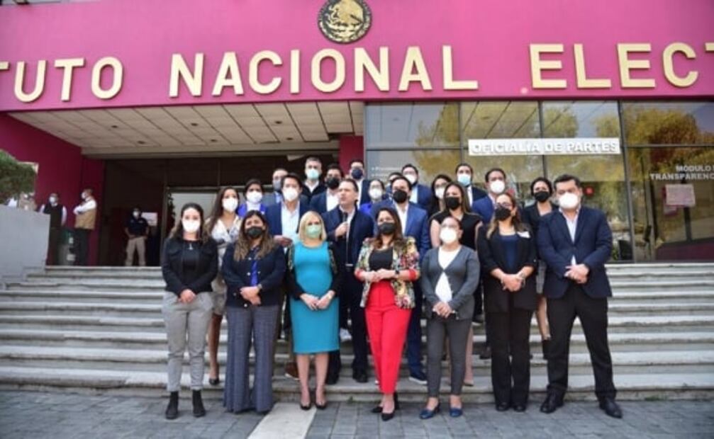 PAN capitalino presenta cinco quejas ante el INE contra Morena por violar veda electoral