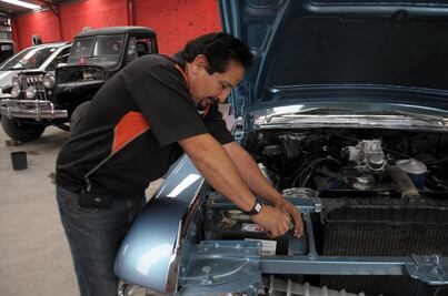 Mecánicos mexicanos ganan 37 pesos por hora en promedio