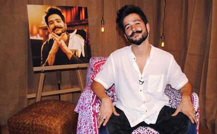 Camilo se viste de música latina para criticar la “ropa cara”