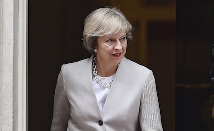 Theresa May quiere aumentar seguridad en aeropuertos 