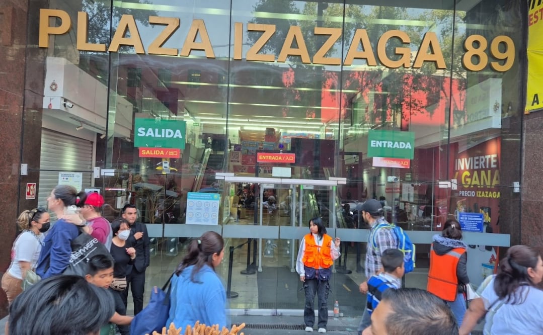 Clausuran la plaza Izazaga 89. Foto: Jorge Alejandro Medellín Hernández / EL UNIVERSAL