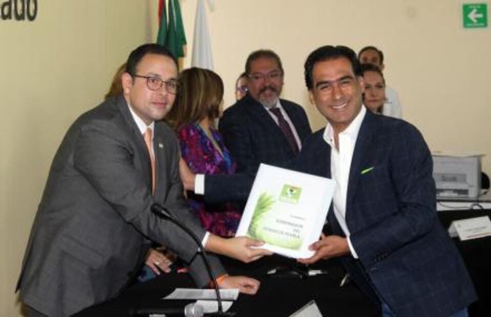 Formalizan cuatro aspirantes su registro para gobernador de Puebla