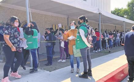 Tras caos, agilizan vacunación de rezagados