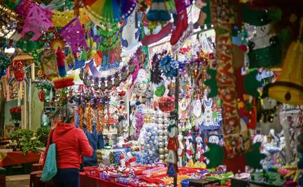 Neza: gastan en adornos de Navidad hasta 5 mil pesos