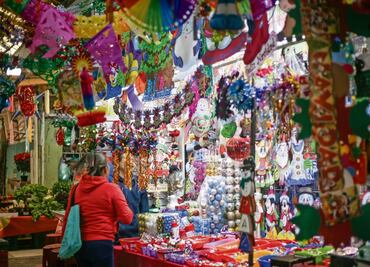 ¿Dónde comprar adornos navideños en el centro de CDMX tras cierre de Izazaga 89?