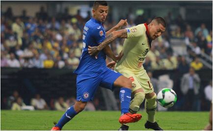Nico Castillo, a la banca en el Cruz Azul vs América 