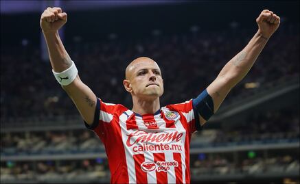 Chicharito Hernández promete cumplir con la exigencia de representar a Chivas; “Vamos a sudar sangre para saldar la deuda”