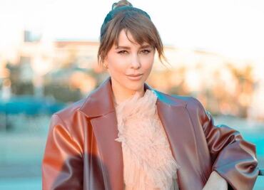 Paulina Goto enciende las redes en bikini dorado