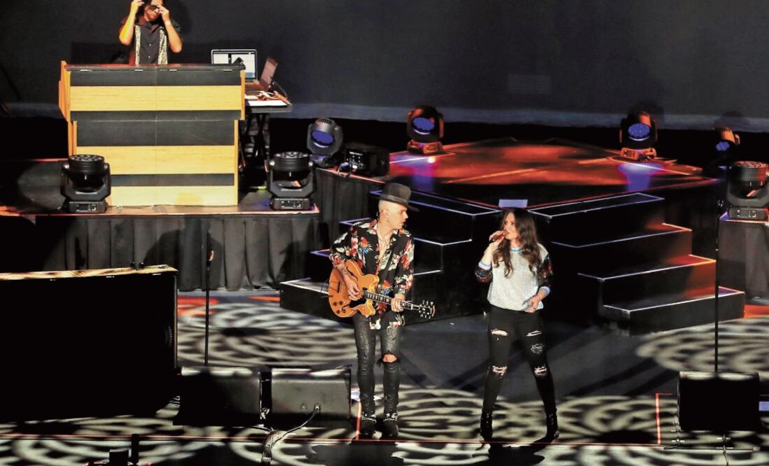 El dueto se presentó en el Auditorio Nacional. En una oportunidad, Jesse invitó a su hija al escenario. Fotos: JUAN BOITES. EL UNIVERSAL