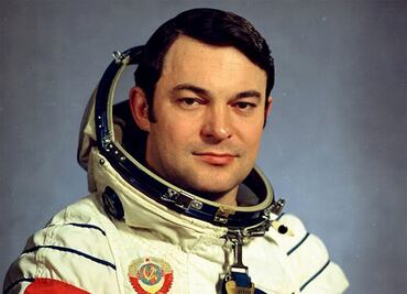 El astronauta que vivió en el espacio 326 días y rompió un récord mundial