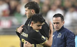 Santiago Giménez pide confiar en los jóvenes mexicanos y pone a Gilberto Mora como ejemplo