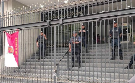 Segob señala a campesinos y transportistas de usar cadenas y candados para cerrar accesos; refrenda disposición al diálogo