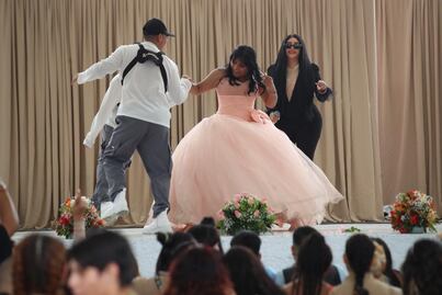 ¡Bellakath las puso a bailar! Hijas de reclusas festejan sus XV años en Santa Martha Acatitla