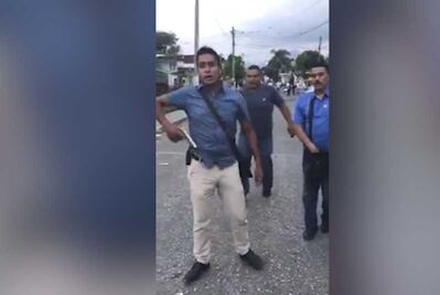 Sujeto desenfunda y corta cartucho tras acto proselitista en Veracruz