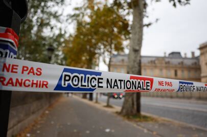 Cuatro ladrones del Louvre se llevaron ocho joyas de las nueve que robaron inicialmente