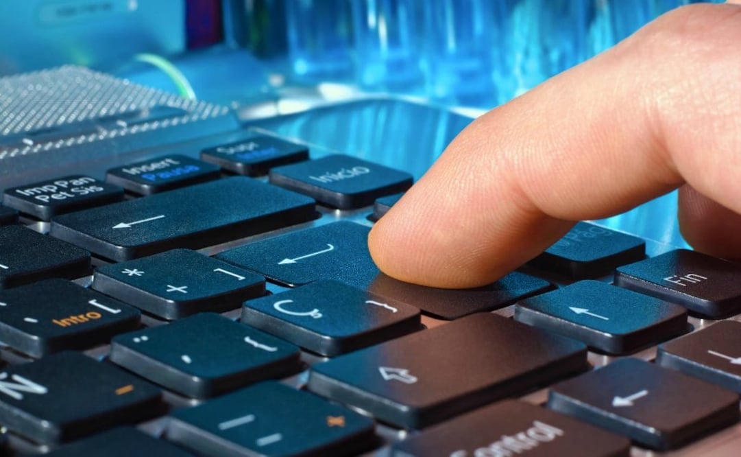 SAS, una empresa que desarrolla software para llevar acabo análisis de datos trabaja con empresas mexicanas, como el Instituto Federal de Telecomunicaciones (IFT) y AXA Seguros