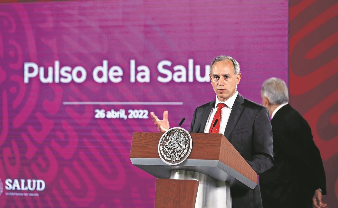 Hugo López-Gatell recomendó eliminar cosas de muy poca utilidad, como los tapetes desinfectantes. Foto: DIEGO SIMÓN/ EL UNIVERSAL