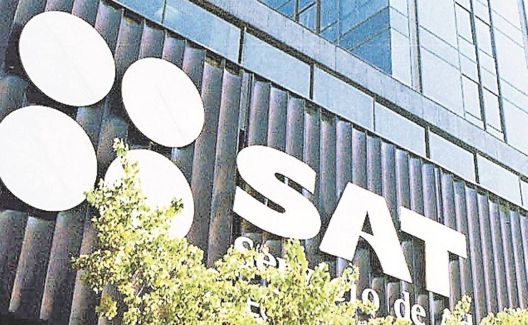 Facultad. En caso de detectar facturas apócrifas, el SAT debe notificarlo en su página web y en el Diario Oficial de la Federación (DOF) (ARCHIVO. EL UNIVERSAL)