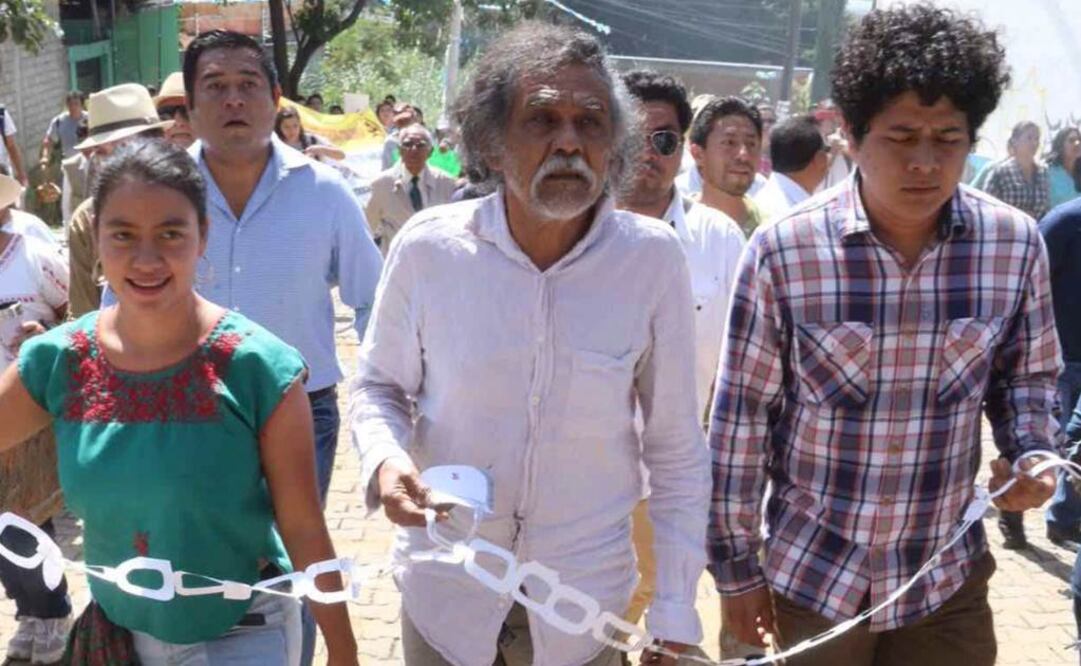 El artista invitó a los responsables a demostrar que el proyecto de construcción proyecto es "noble y productivo". FOTO: Cuartoscuro