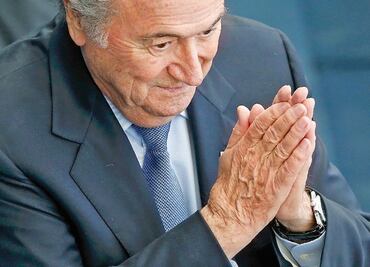 La ‘presión’ manda a Blatter al hospital