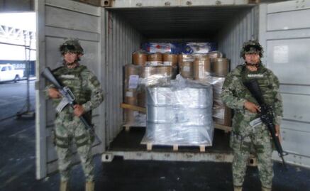 Aseguran 8 tambos de sustancias para fabricar drogas sintéticas