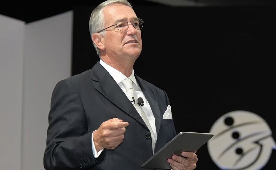 El fundador de Grupo Salinas aseguró que son sus "adversarios corruptos", quienes buscan marcharlo. Foto: ARCHIVO