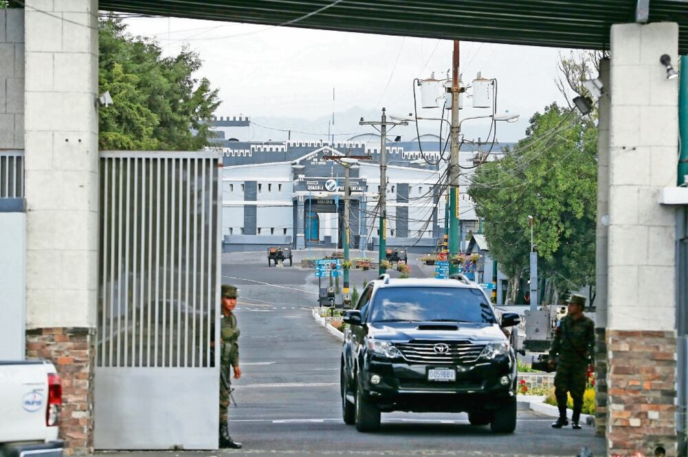 Desde una prisión en Guatemala, Javier Duarte iniciará el proceso para que se le juzgue en México por los presuntos delitos de delincuencia organizada y operaciones con recursos de procedencia ilícita. (LUIS CORTÉS. EL UNIVERSAL)