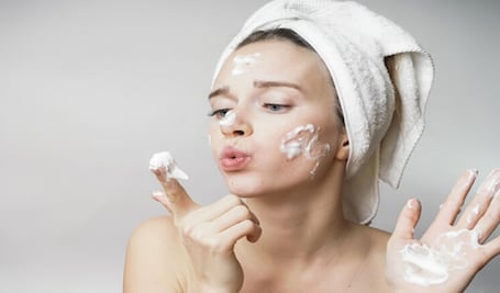 Conoce los beneficios de exfoliar tu piel